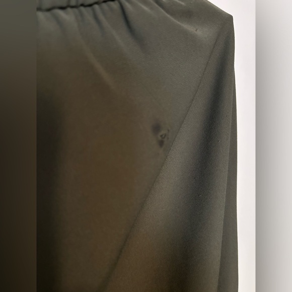 Lululemon Noir Pants sz8 - Picture 3 of 5